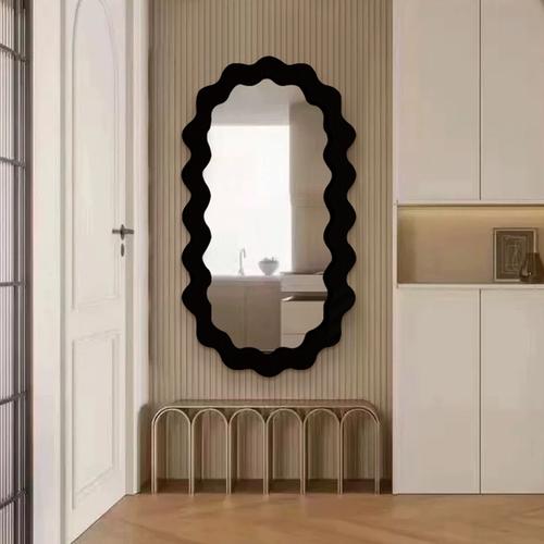 复古异形镜 波浪艺术与功能兼备的壁挂式穿衣镜